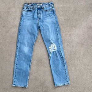 LEVIS- Wedgie Straight Jean 26